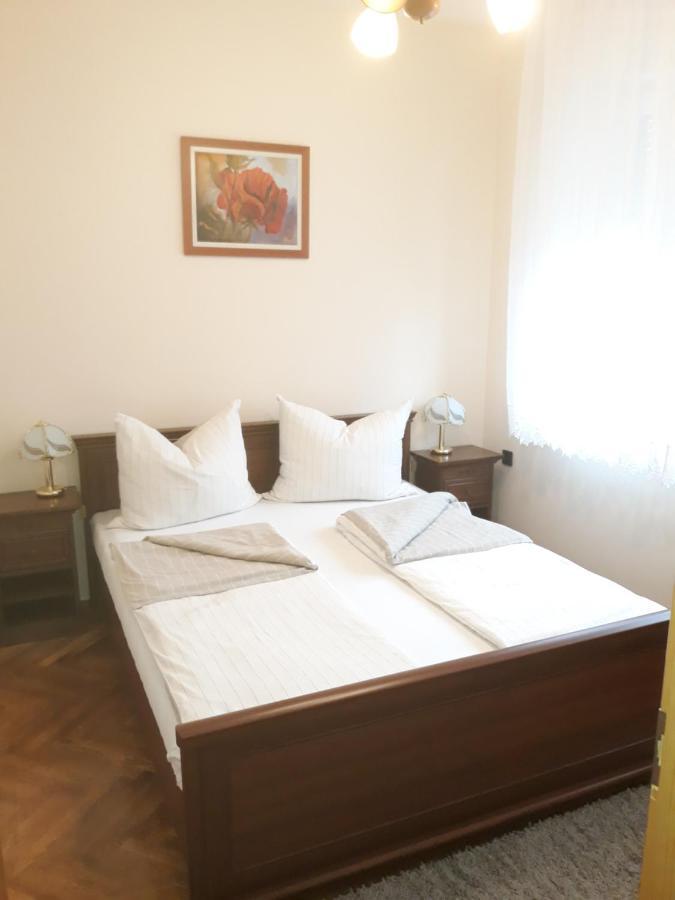 Lazar Apartmanok Heviz Exterior photo