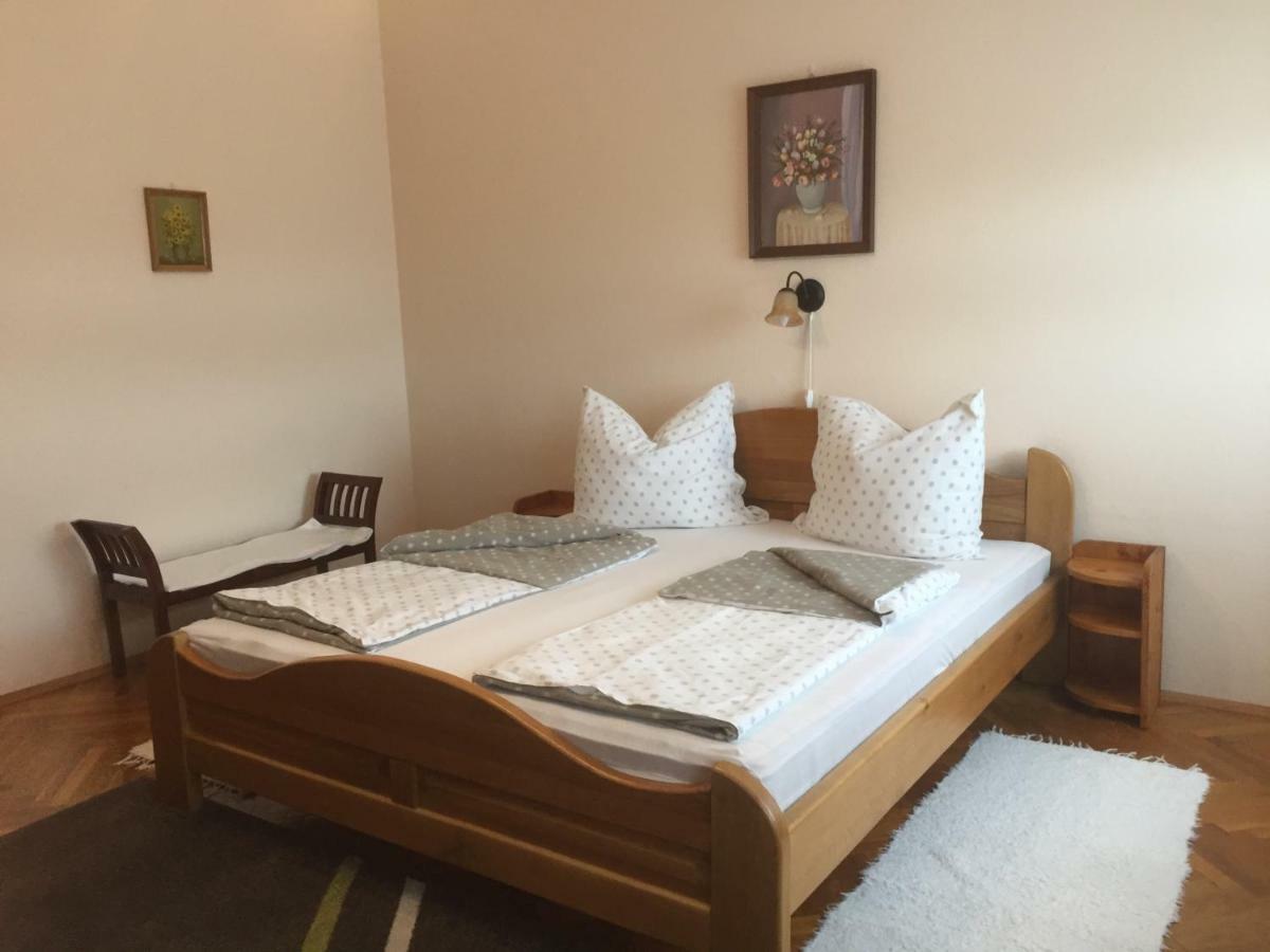 Lazar Apartmanok Heviz Exterior photo